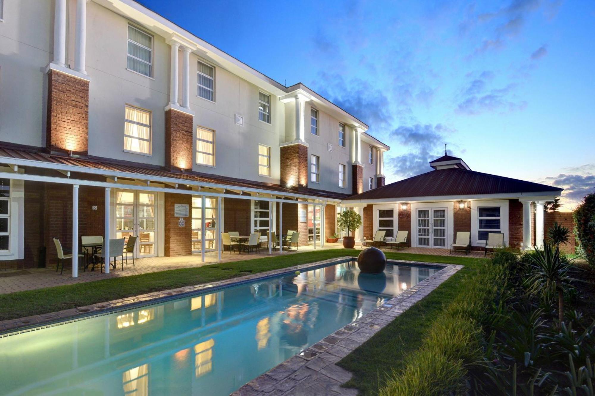 Protea Hotel By Marriott Mahikeng Exterior photo