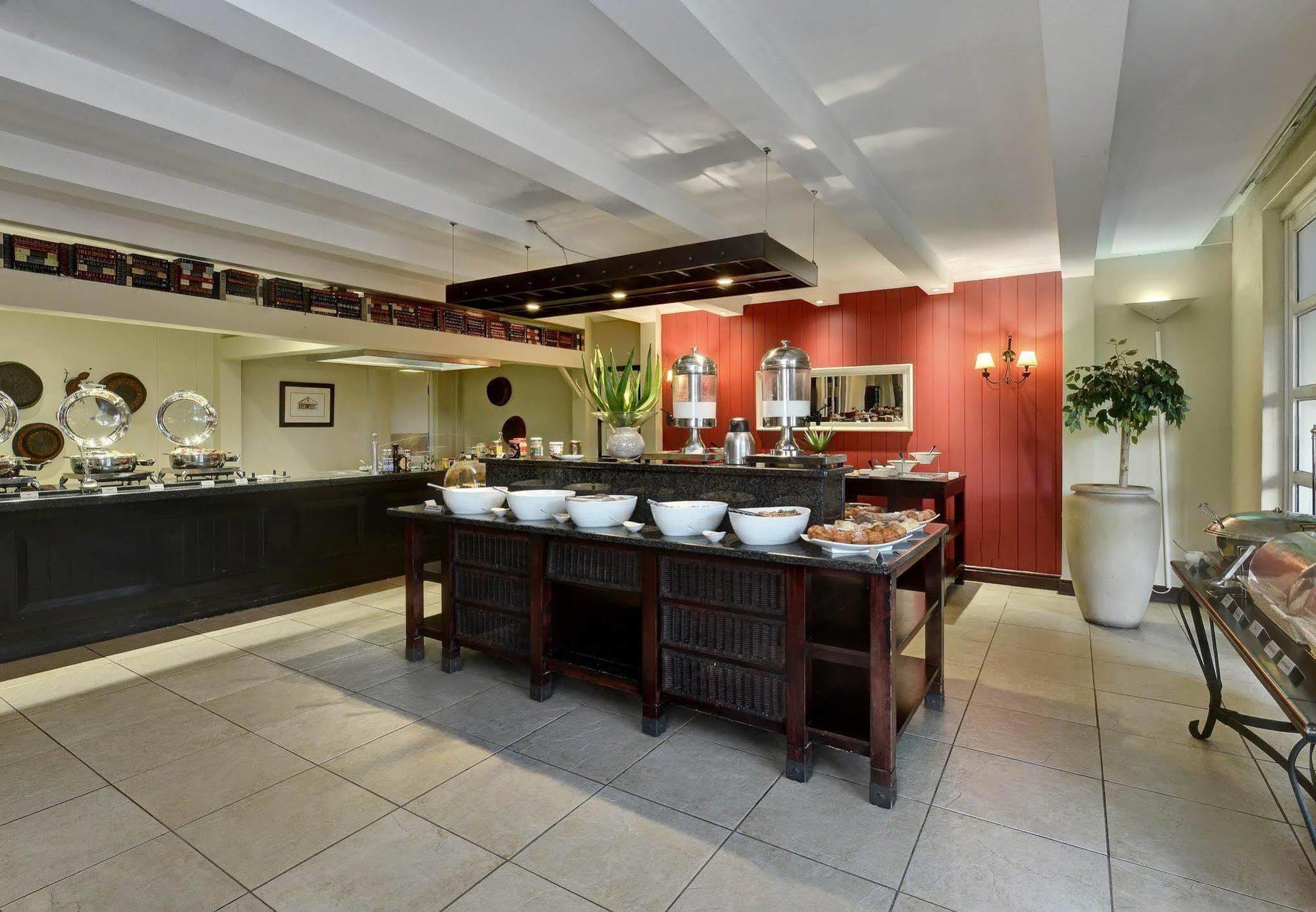 Protea Hotel By Marriott Mahikeng Exterior photo