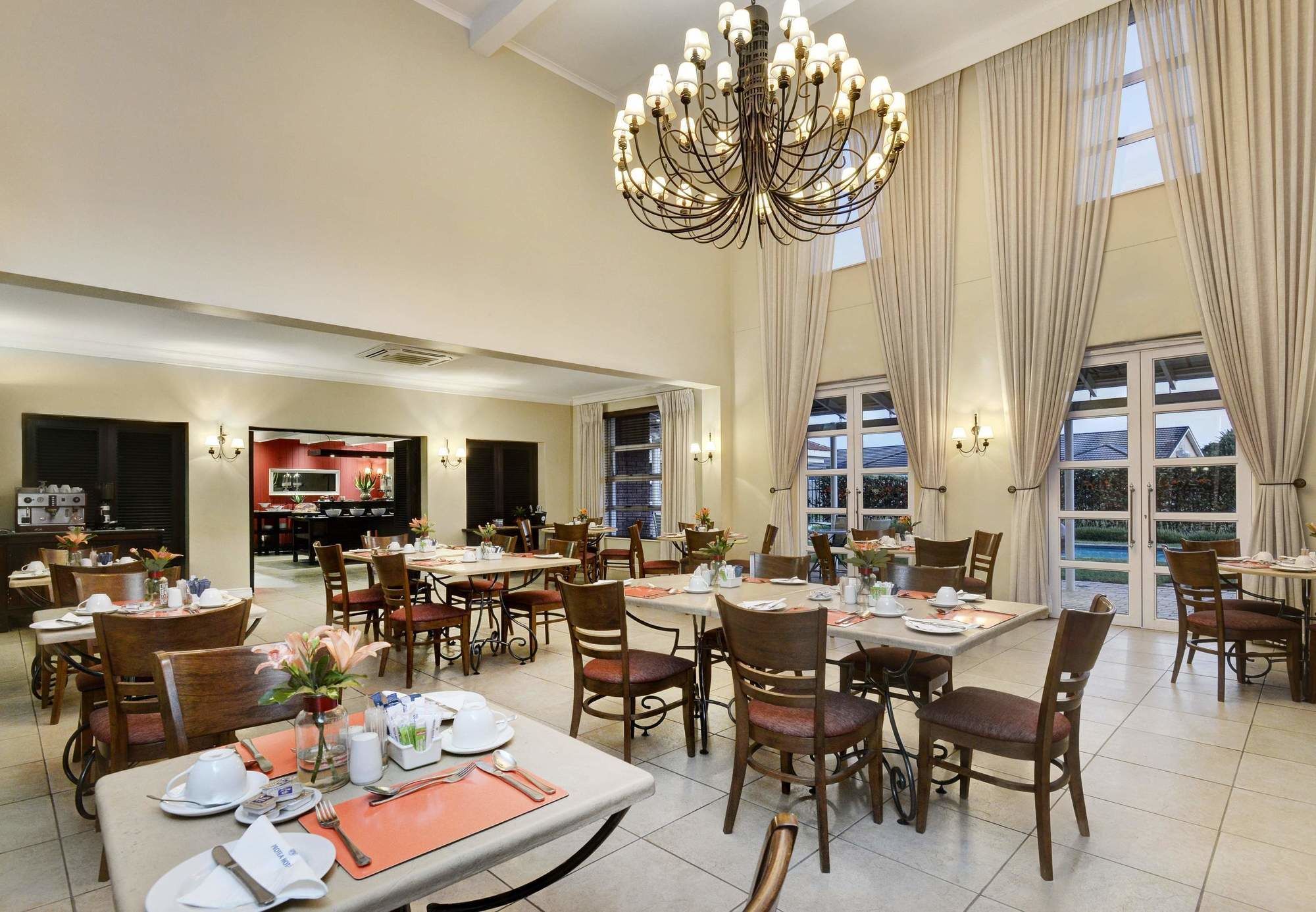 Protea Hotel By Marriott Mahikeng Exterior photo